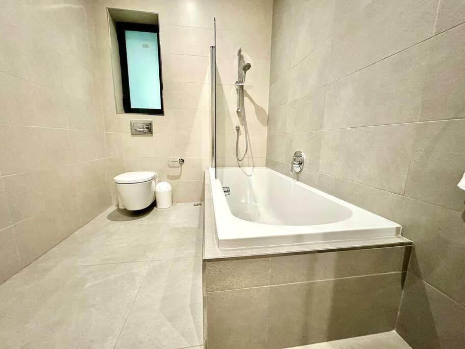 Stunning 2Br Apt In St Julians San Ġiljan Buitenkant foto